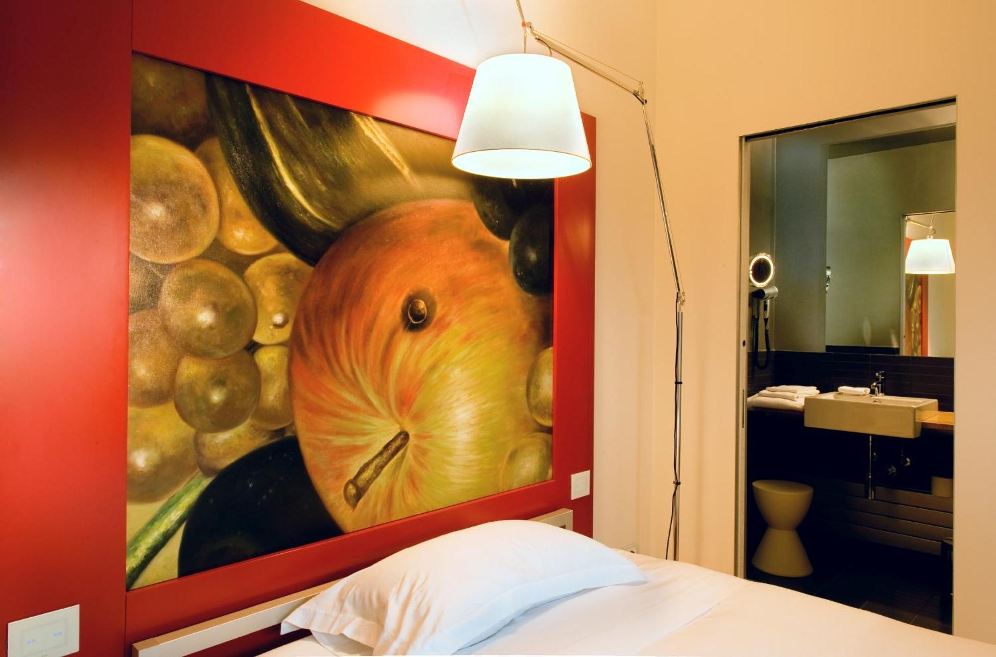 Petronilla - Hotel In Bergamo Bagian luar foto