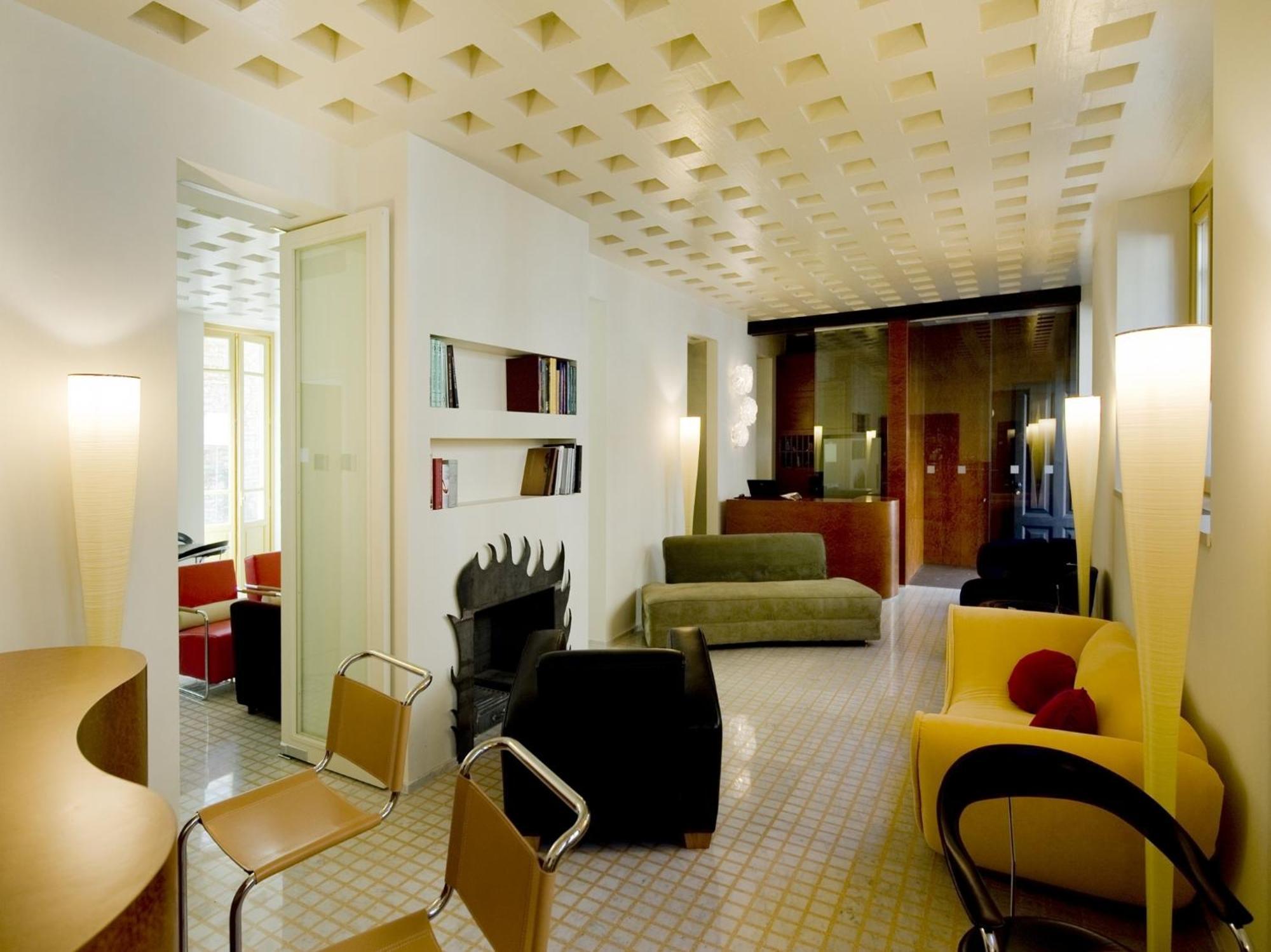 Petronilla - Hotel In Bergamo Bagian luar foto