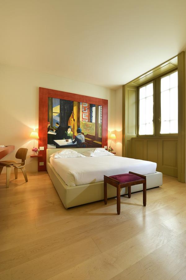 Petronilla - Hotel In Bergamo Bagian luar foto