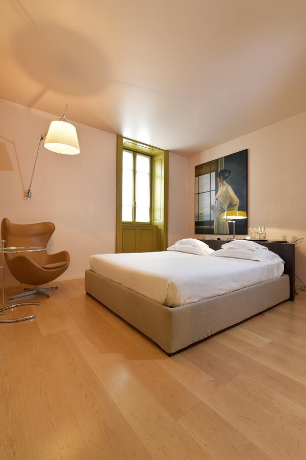 Petronilla - Hotel In Bergamo Bagian luar foto